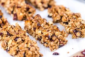 Granola bar ()