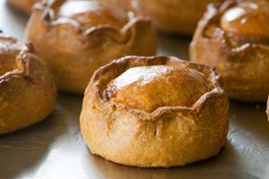 How to make a melton mowbray pork pie ()