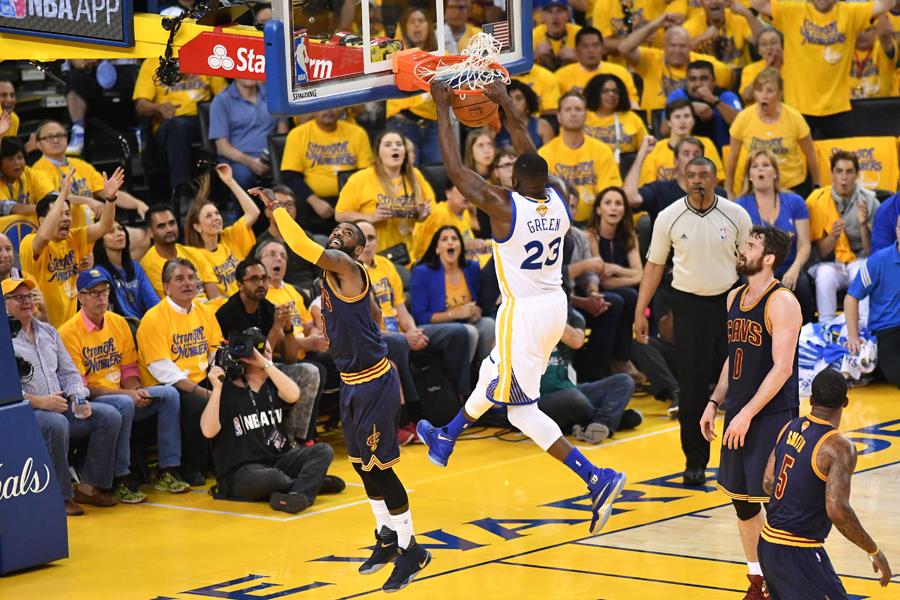 Draymond Green game 2 2016 ()