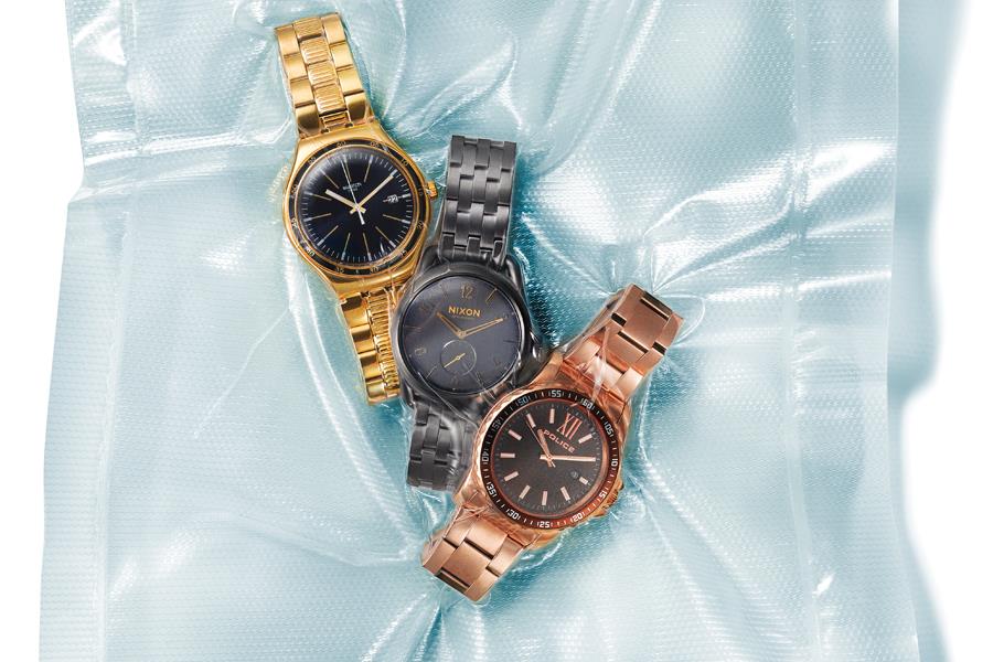 Metallic watch fashion ()