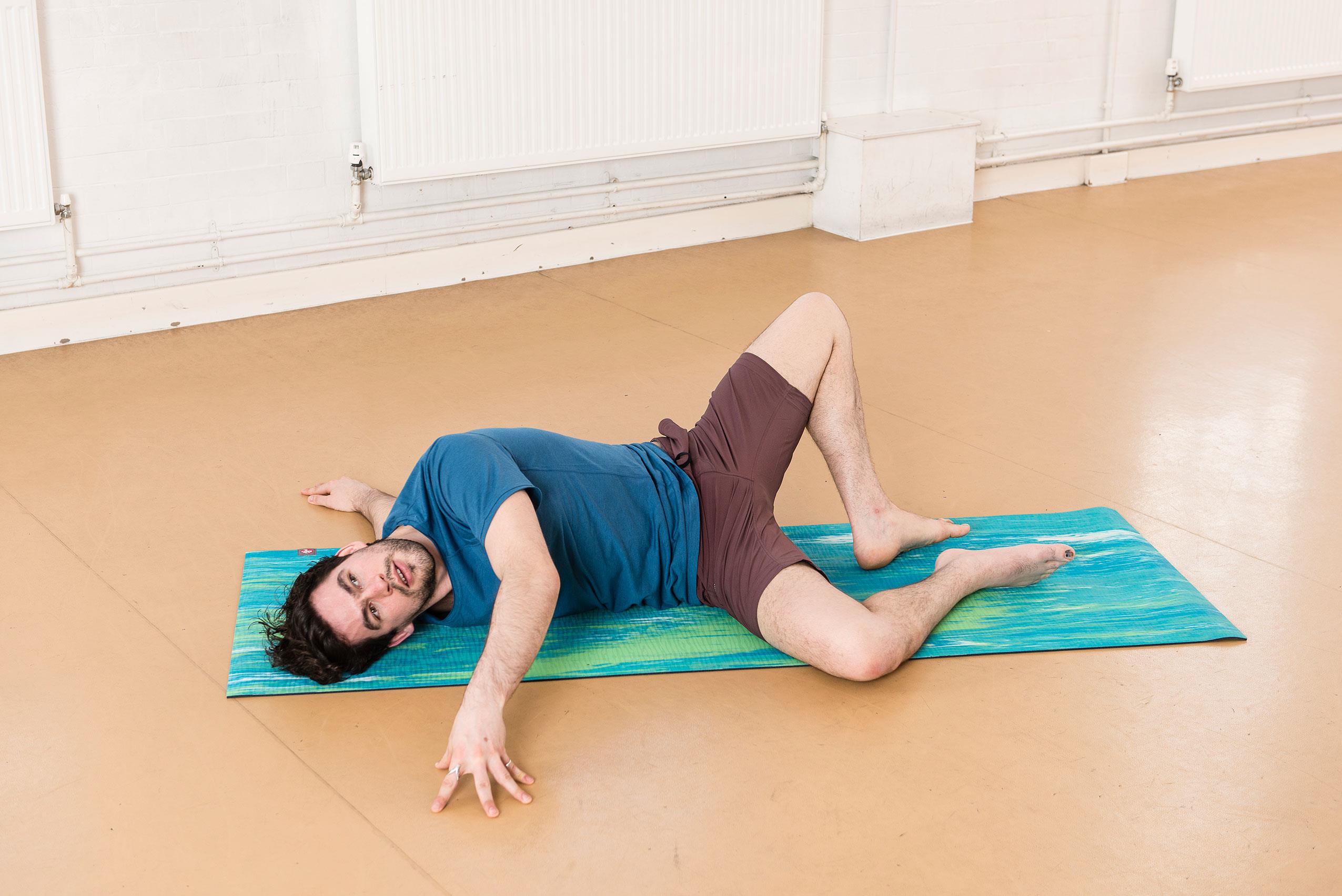 Yoga ()