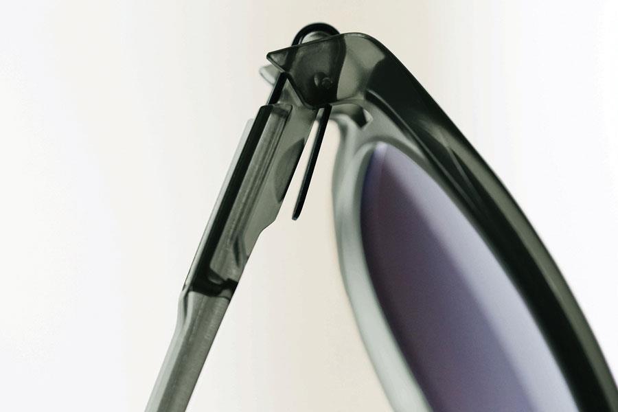Oakley's latch sunglasses ()