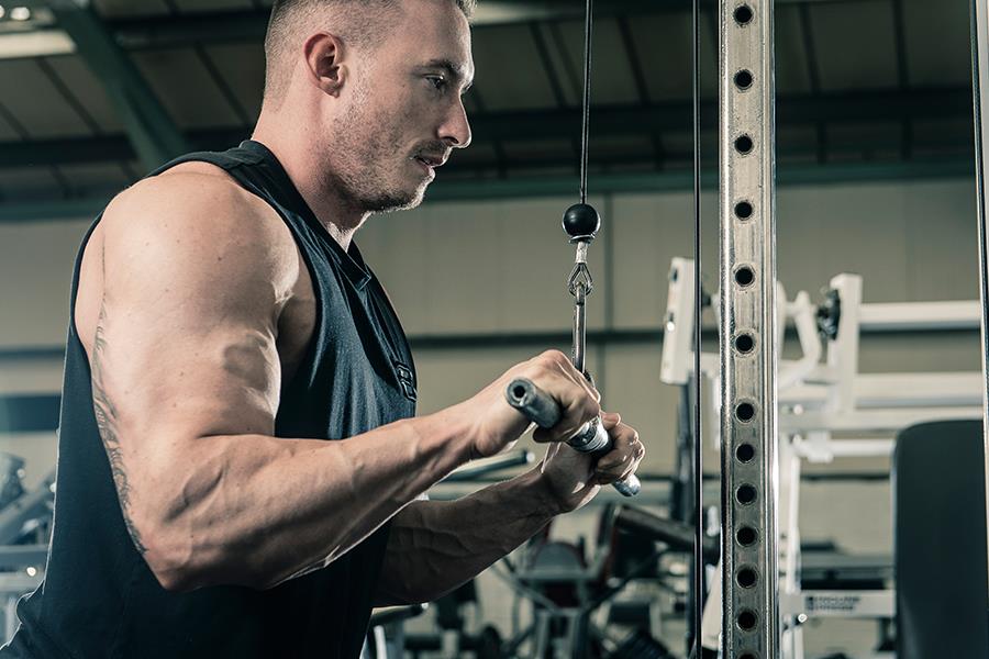 Tricep cable pushdowns Ben Rowe for FS magazine ()
