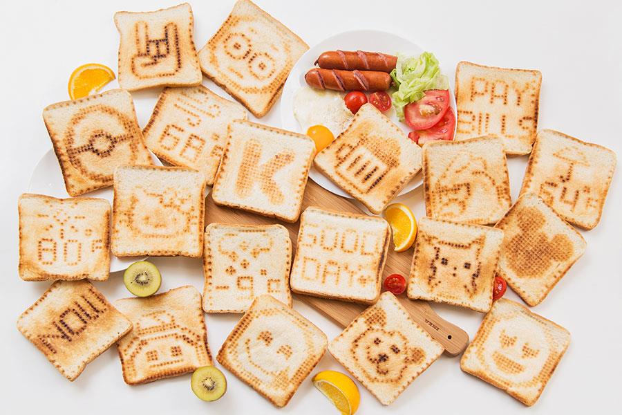 Toasteroid graphic toaster ()