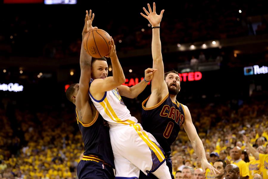 Kevin Love Steph Curry ()